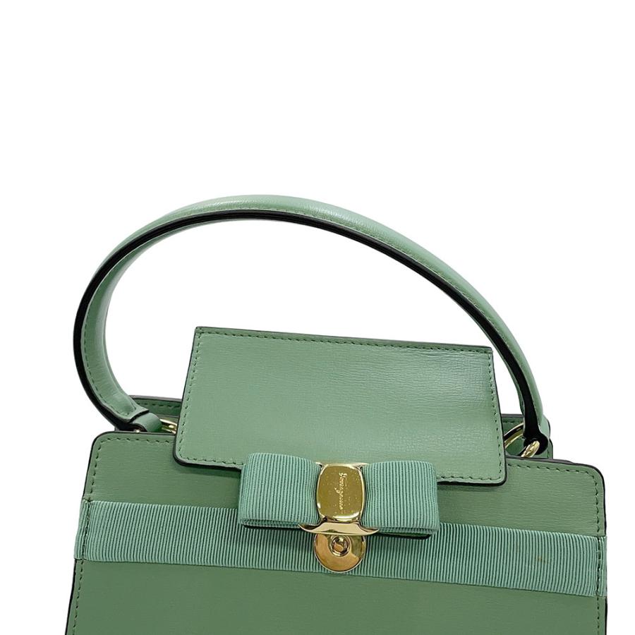 フェラガモ ショルダーバッグ ヴァラリボン レザー 21I282 Ferragamo
