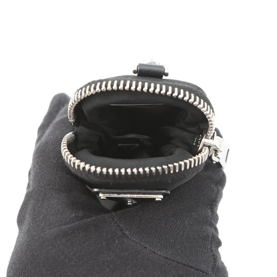 プラダ ポーチ トライアングルロゴ Re-Nylon ミニポーチ ナイロン