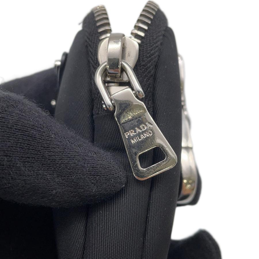 プラダ ポーチ トライアングルロゴ Re-Nylon ミニポーチ ナイロン