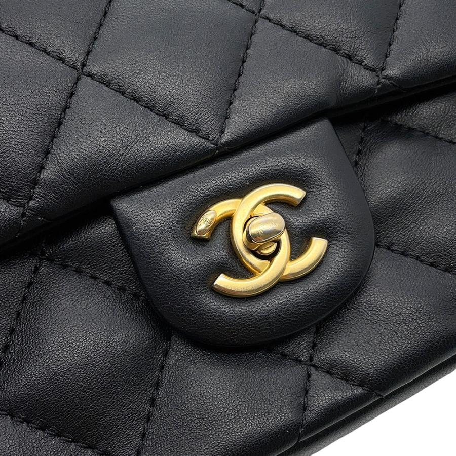 CHANEL✨ラムスキン マトラッセ チェーンショルダーバッグ ココマーク シャネル チェーンショルダーバッグ ミニ マトラッセ ココマーク