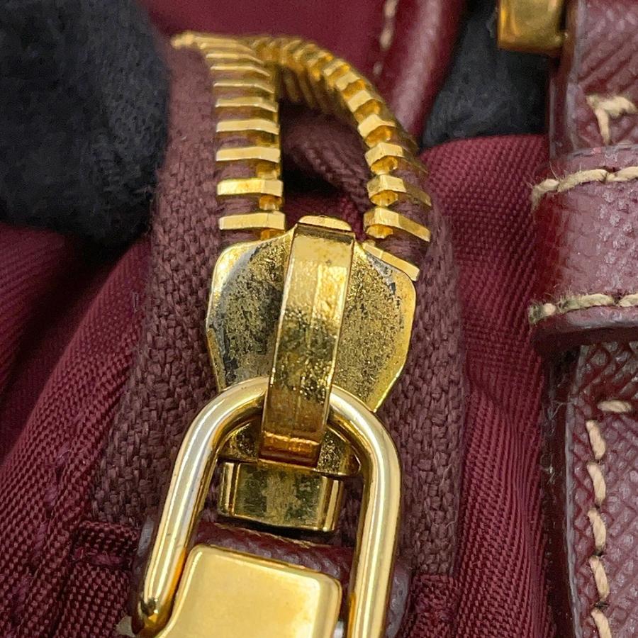 プラダ リュック トライアングルロゴ バックパック ナイロン