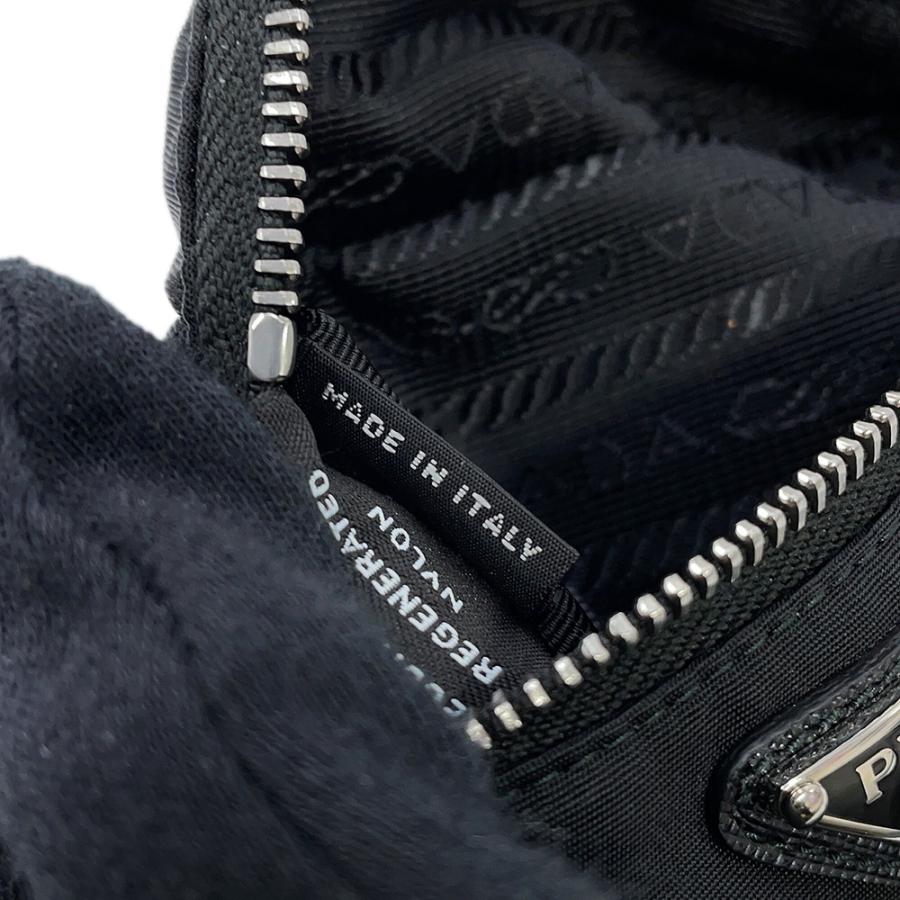 プラダ ポーチ Re-Nylon トライアングルロゴ リストバンドポーチ