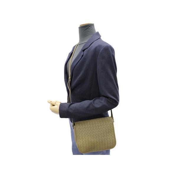 BOTTEGA VENETA（ボッテガ・ヴェネタ） ショルダーバッグ イントレ