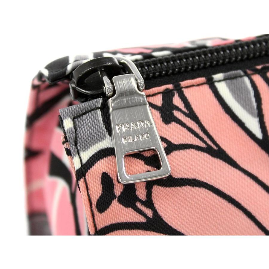 【美品】PRADA ナイロン コスメティックポーチ 化粧ポーチ 花柄 LOUIS VUITTON（ルイ・ヴィトン） プラダ ポーチ ナイロン フラワー