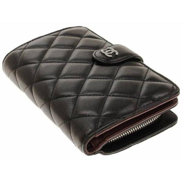 CHANEL シャネル 二つ折り財布 マトラッセ ココマーク ラムスキン