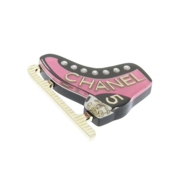 CHANEL（シャネル） ブローチ ココマーク ロゴ スケート靴モチーフ
