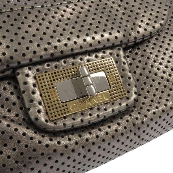 CHANEL シャネル ショルダーバッグ 2.55 パンチング CHANEL】シャネル『2.55 パンチングレザー チェーンショルダーバッグ