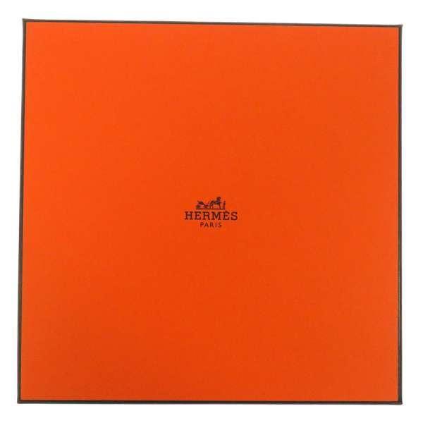 HERMES エルメス スカーフ カレ70 バセットハウンド Les Bassets HERMES エルメス スカーフ カレ70 バセットハウンド Les Bassets