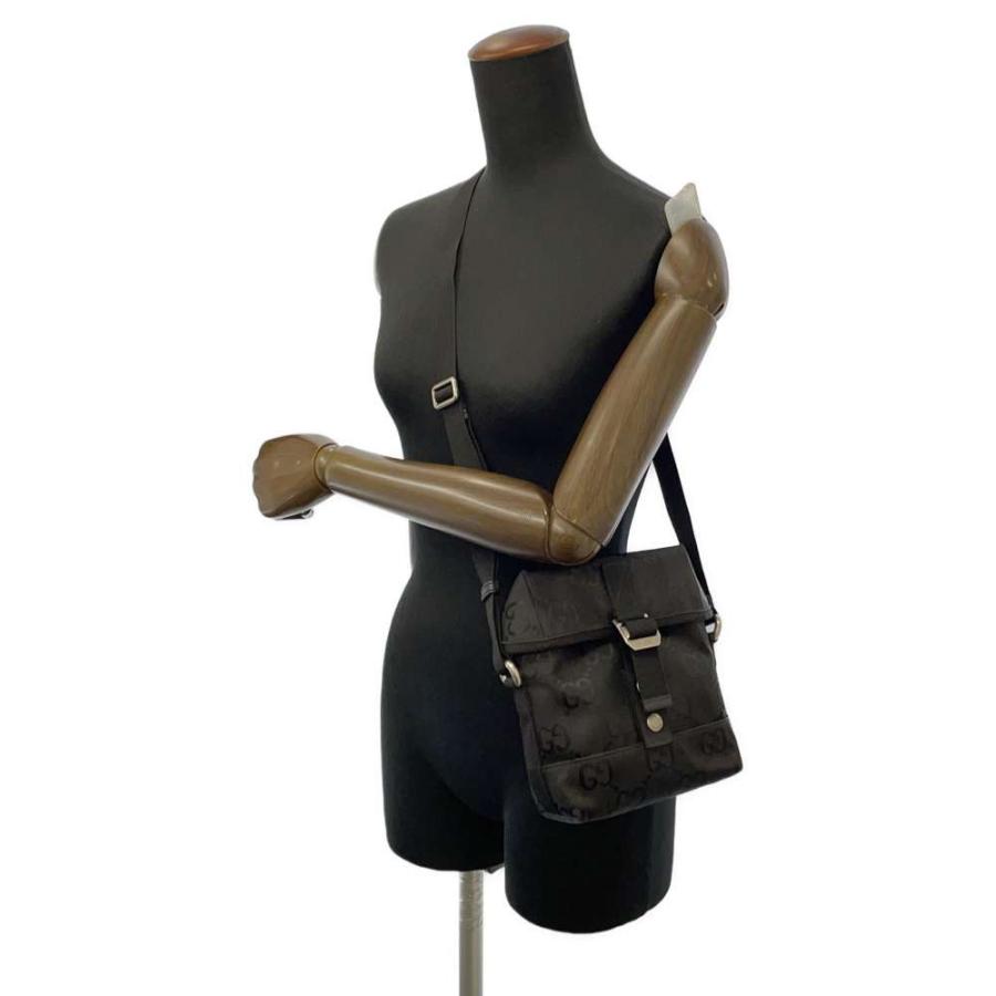 GUCCI(グッチ) ショルダーバッグ グッチ オフ ザ グリッド メッセンジャーバッグ 643858 黒 グッチ ショルダーバッグ オフザグリッド GGナイロン 643858 GUCCI
