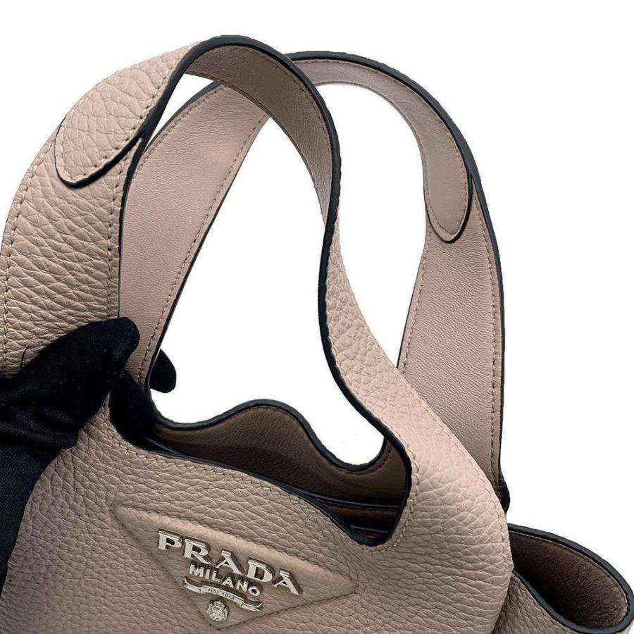プラダ フォルムが可愛い】PRADA プラダ レザー ミニハンドバッグ (PRADA