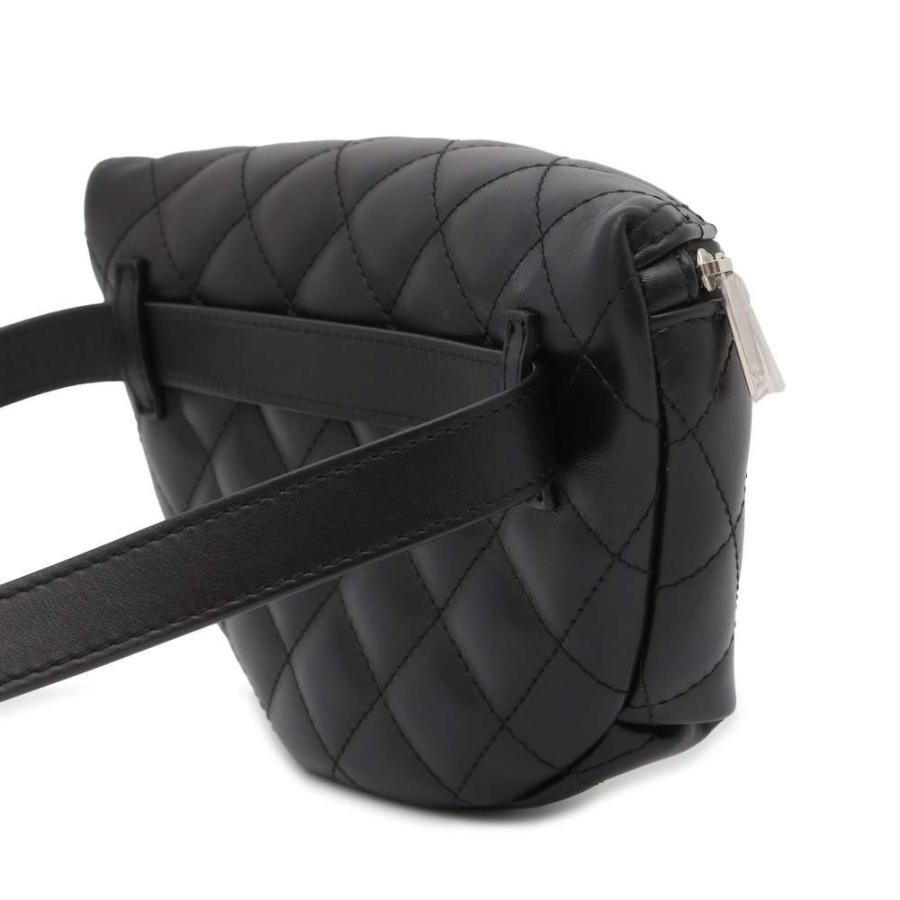 シャネル ボディバッグ マトラッセ ユニフォーム ラムスキン CHANEL