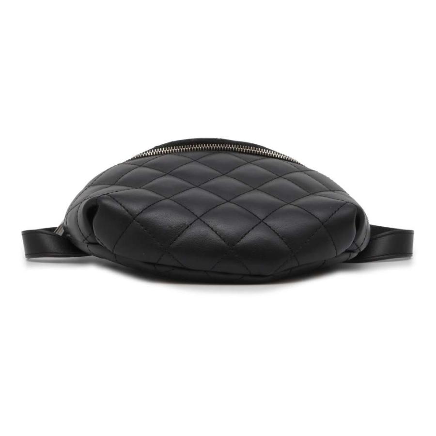 シャネル ボディバッグ マトラッセ ユニフォーム ラムスキン CHANEL