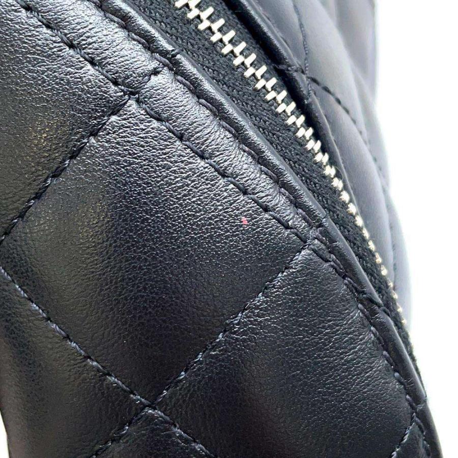 シャネル ボディバッグ マトラッセ ユニフォーム ラムスキン CHANEL