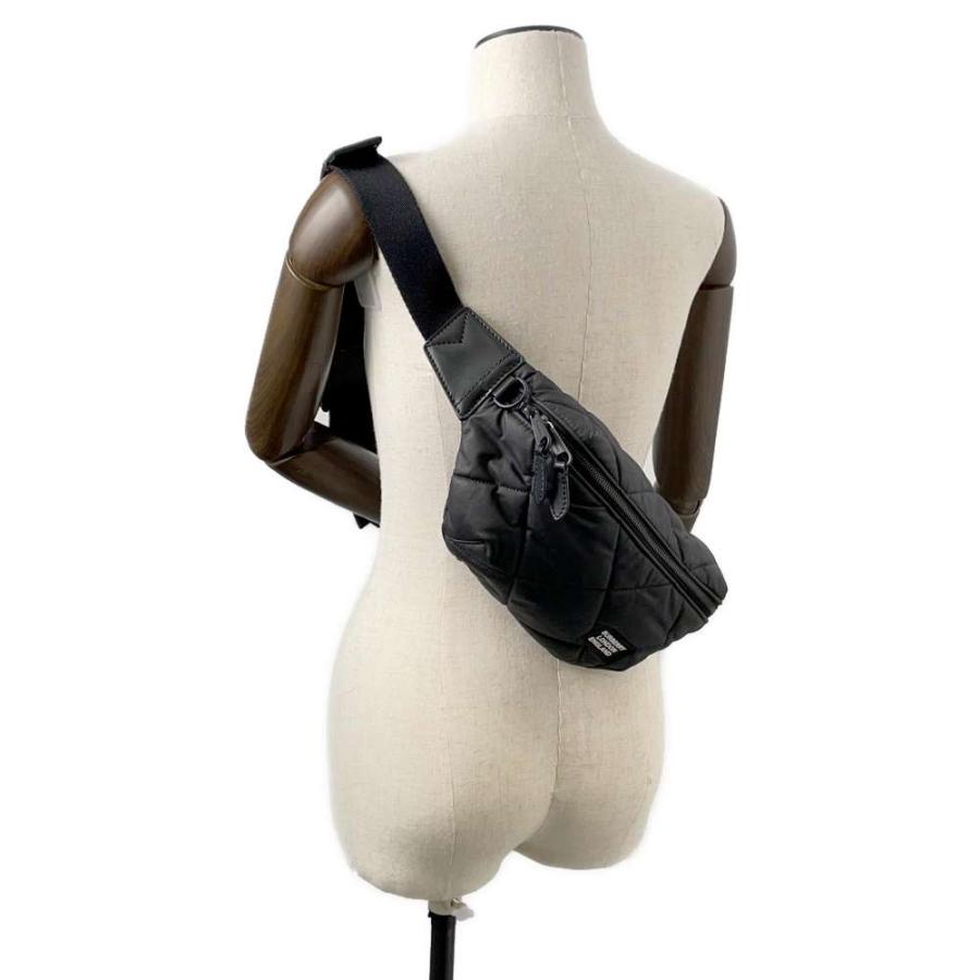 BURBERRY ウエストバッグ　ボディバッグ　クロスボディ キルティング バーバリー Burberry ブラック キルティング ボディバッグ