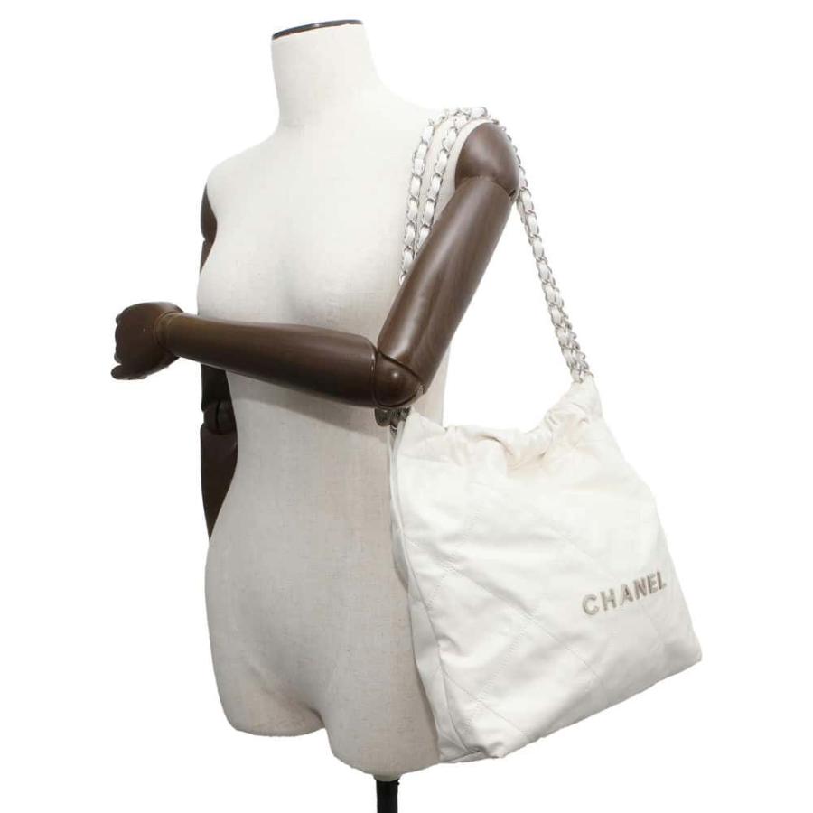 シャネル ハンドバッグ CHANEL 22 マトラッセ スモール シャイニーカーフスキン AS3260 CHANEL ポーチ付き 白 Chanel 22 スモール ハンドバッグ、シャイニー カーフスキン