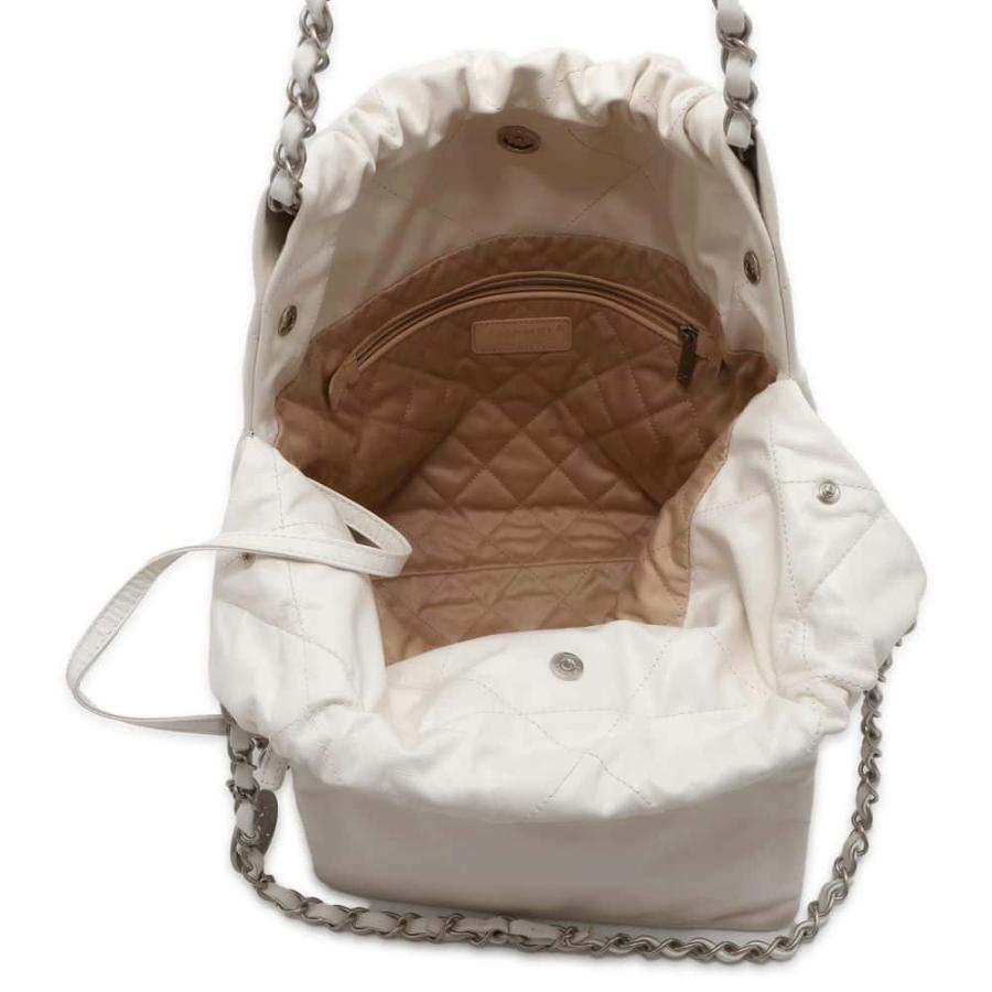 シャネル ハンドバッグ CHANEL 22 マトラッセ スモール シャイニーカーフスキン AS3260 CHANEL ポーチ付き 白 Chanel 22 スモール ハンドバッグ、シャイニー カーフスキン