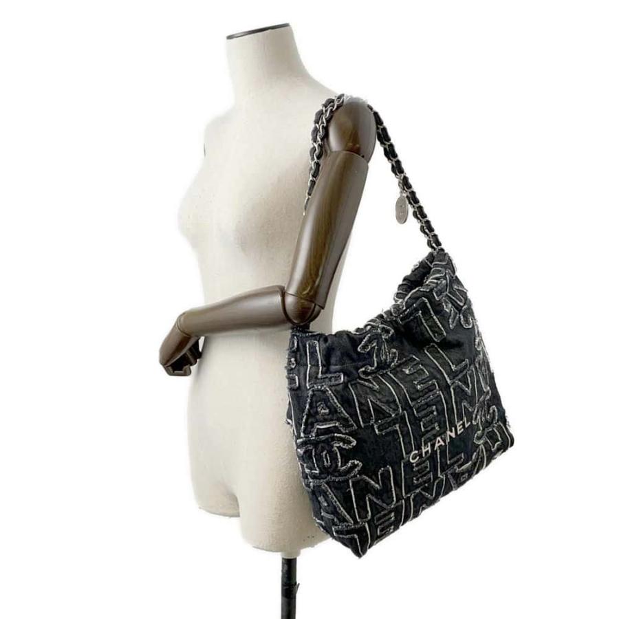新品•未使用　CHANELブラック デニム ショルダーバッグ 可愛いリボン型♪【CHANEL】デニム ショルダーバッグ 25K (CHANEL