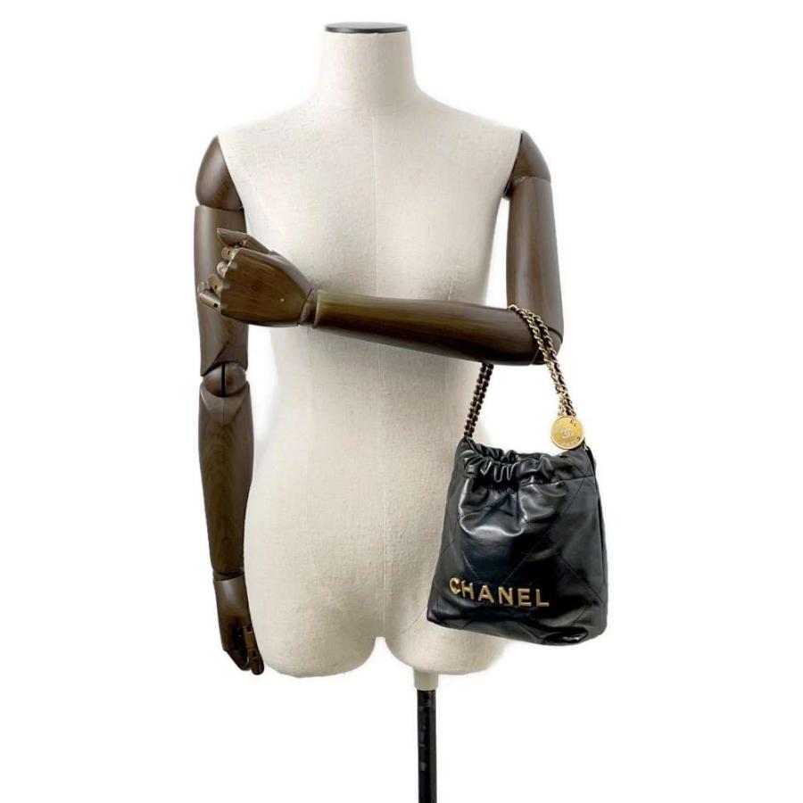 シャネル ハンドバッグ CHANEL 22 ミニ ココマーク マトラッセ カーフ  