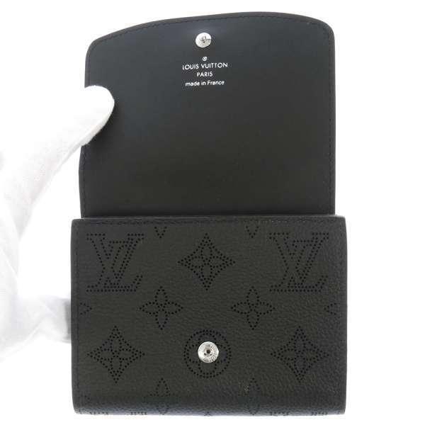 LOUIS VUITTON（ルイ・ヴィトン） 二つ折り財布 モノグラム・マヒナ