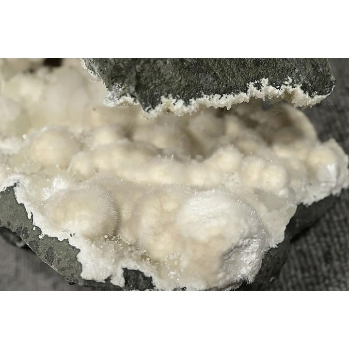 2.8kg オケナイト原石(オーケン石)インド産 : ギャラリーメイスン