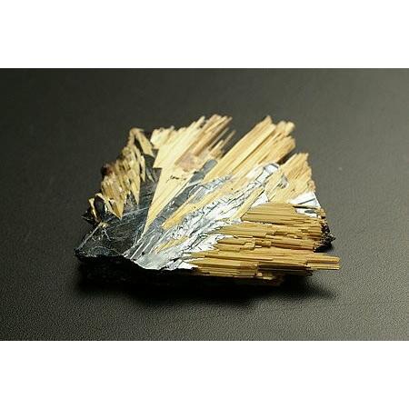 スタールチル結晶