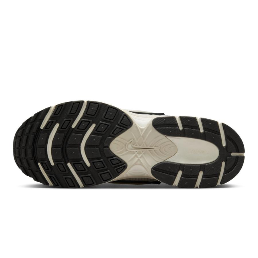 NIKE（ナイキ） レディース スニーカー ウィメンズ V5 RNR HQ7901-104