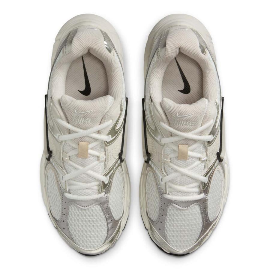 NIKE（ナイキ） レディース スニーカー ウィメンズ V5 RNR HQ7901-104