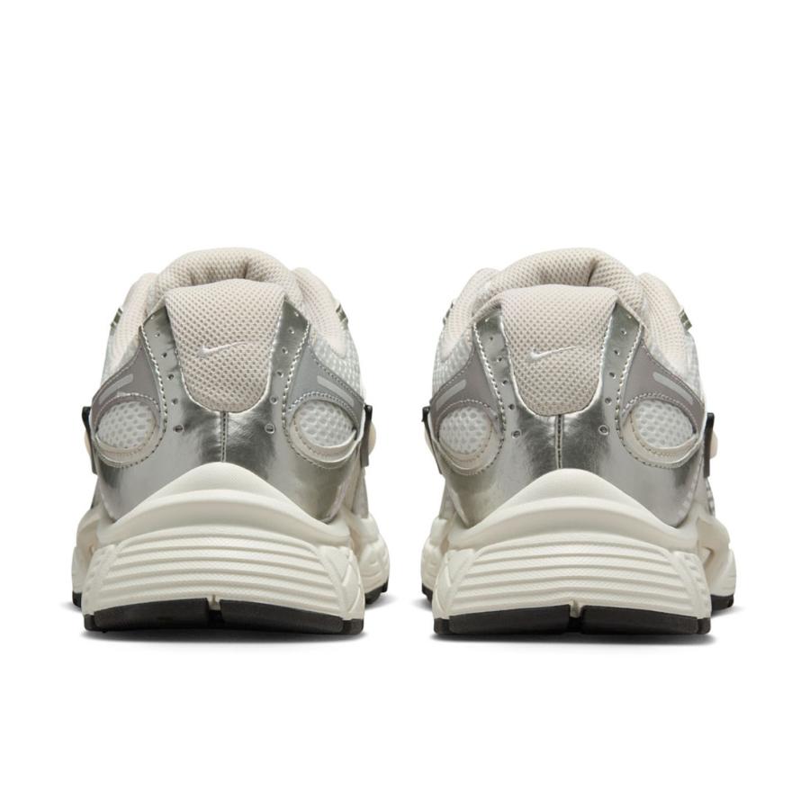 NIKE（ナイキ） レディース スニーカー ウィメンズ V5 RNR HQ7901-104