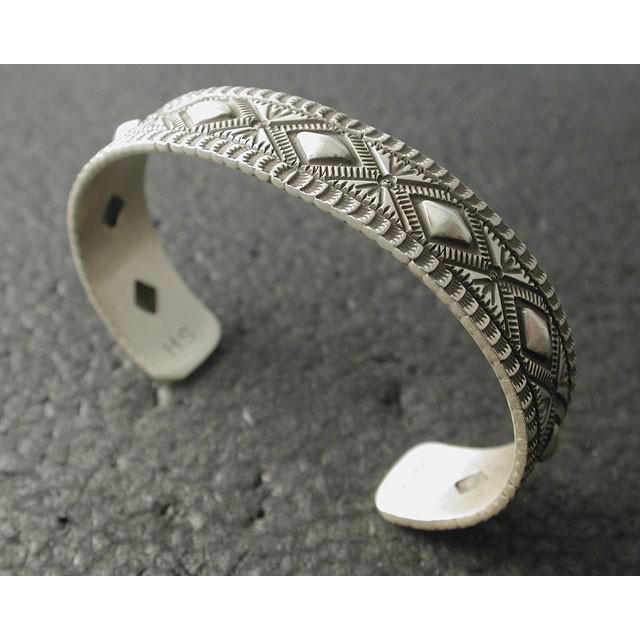 シルバーアクセサリー バングル インディアンジュエリー ナバホ Herman