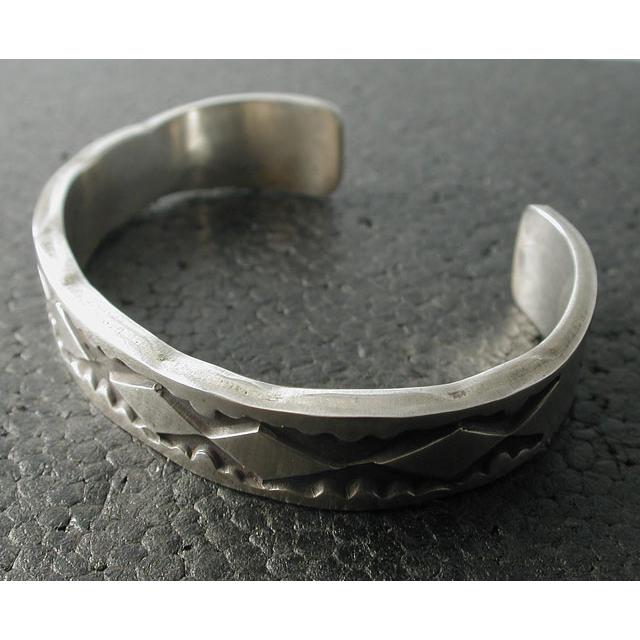 シルバーアクセサリー バングル インディアンジュエリー ナバホ Nora