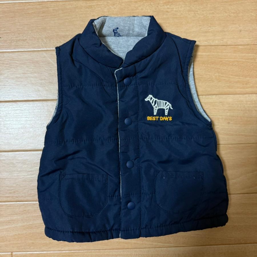 西松屋 中綿ベスト ベビー リバーシブル シマウマ ネイビー グレー