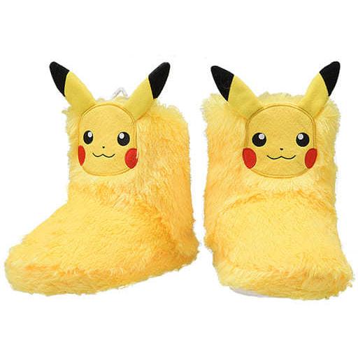 送料無料 ピカチュウ ほんわかあったかいルームブーツ ポケットモンスター フェイススリッパ 新品未開封 正規品 395 Gameexpress 通販 Yahoo ショッピング