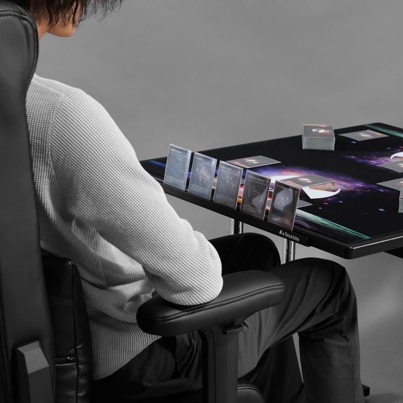 爆買 トレーディングカード 対戦用 デスク デュエルデスク BHD-640DM-BK プレイマットぴったりサイズ ハンドスタンド付き 高さ調節機能付き ゲーマーズハイド