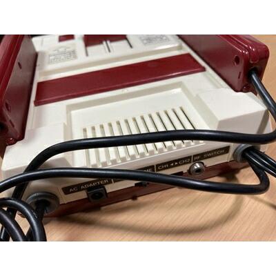 ファミコン初代 楽天市場】【中古】 初代 ファミコン本体/赤白ファミコン本体 AV仕様