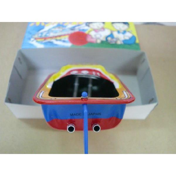 ポンポン船・日本製の復刻版ポンポン丸、人気のブリキ玩具です