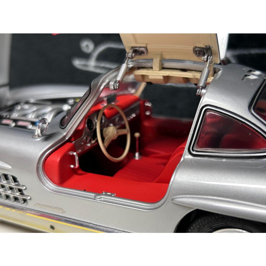 シュコー Schuco 1/18 Mercedes Benz 300 SL Gullwing 1954 シュコー Schuco 1/18 Mercedes Benz 300 SL Gullwing 1954