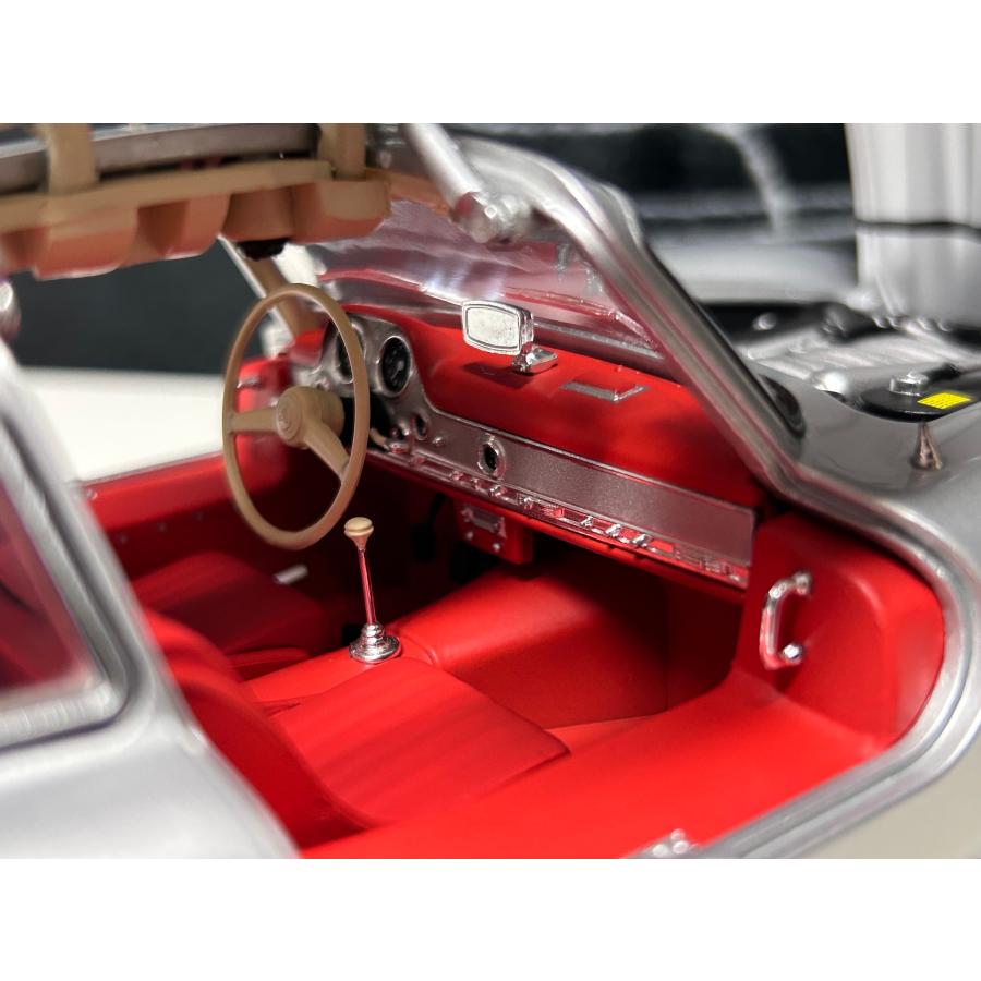 シュコー Schuco 1/18 Mercedes Benz 300 SL Gullwing 1954 シュコー Schuco 1/18 Mercedes Benz 300 SL Gullwing 1954