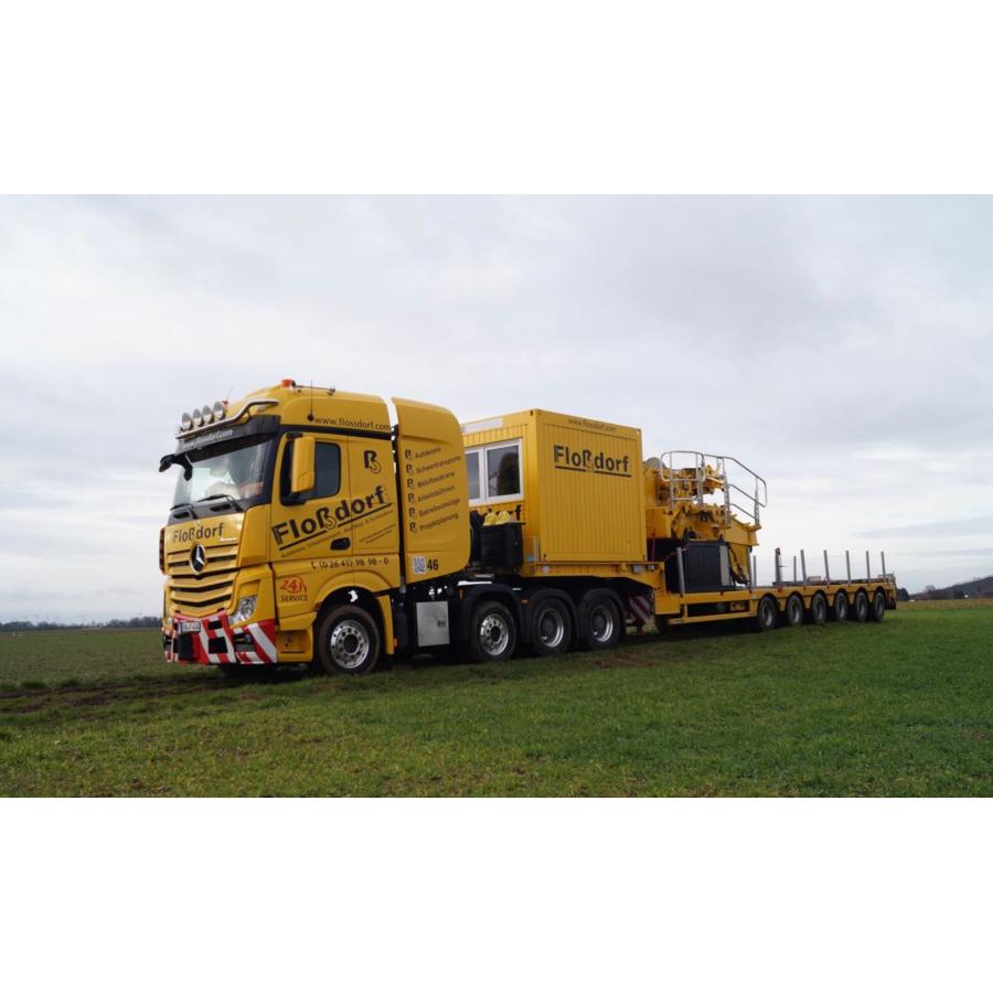 WSI 1/50 Mercedes Benz Actros MP4 SLT Bigsapce Semi WSI 1/50 Mercedes Benz Actros MP4 SLT Bigsapce Semi