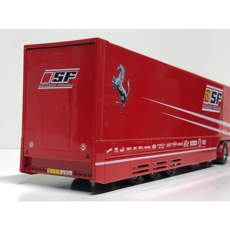 1/43 Iveco Stralis Race Car Transporter Scuderia Ferrari 1/43 Iveco Stralis Race Car Transporter Scuderia Ferrari
