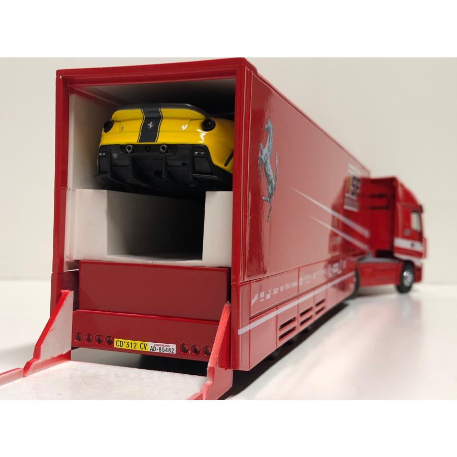 1/43 Iveco Stralis Race Car Transporter Scuderia Ferrari 1/43 Iveco Stralis Race Car Transporter Scuderia Ferrari