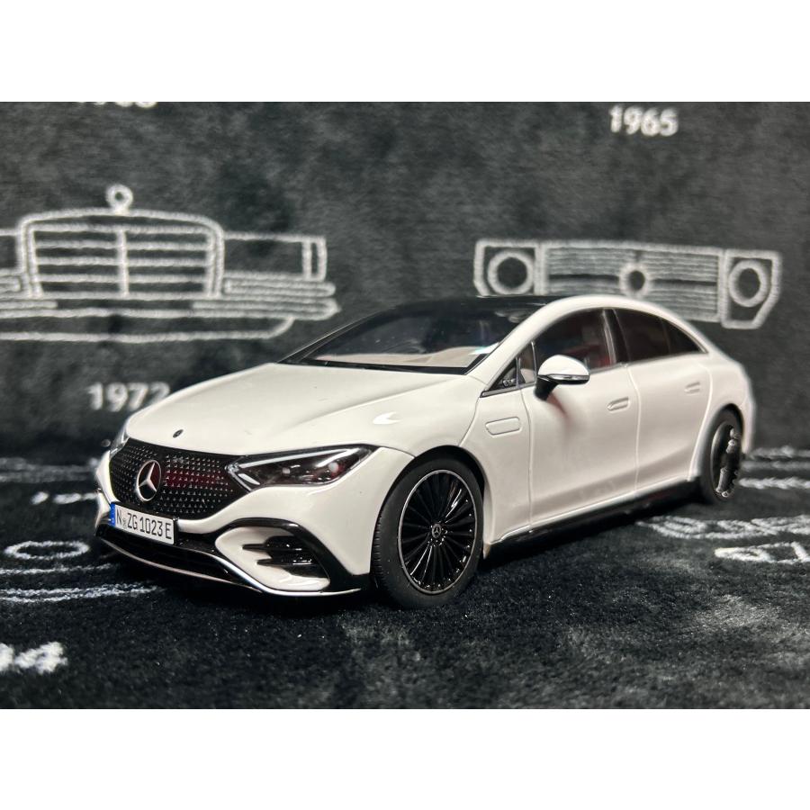 メルメル様ホワイト NZG 1/18 Mercedes Benz EQE (V295) 2022 opalite white メルセデス