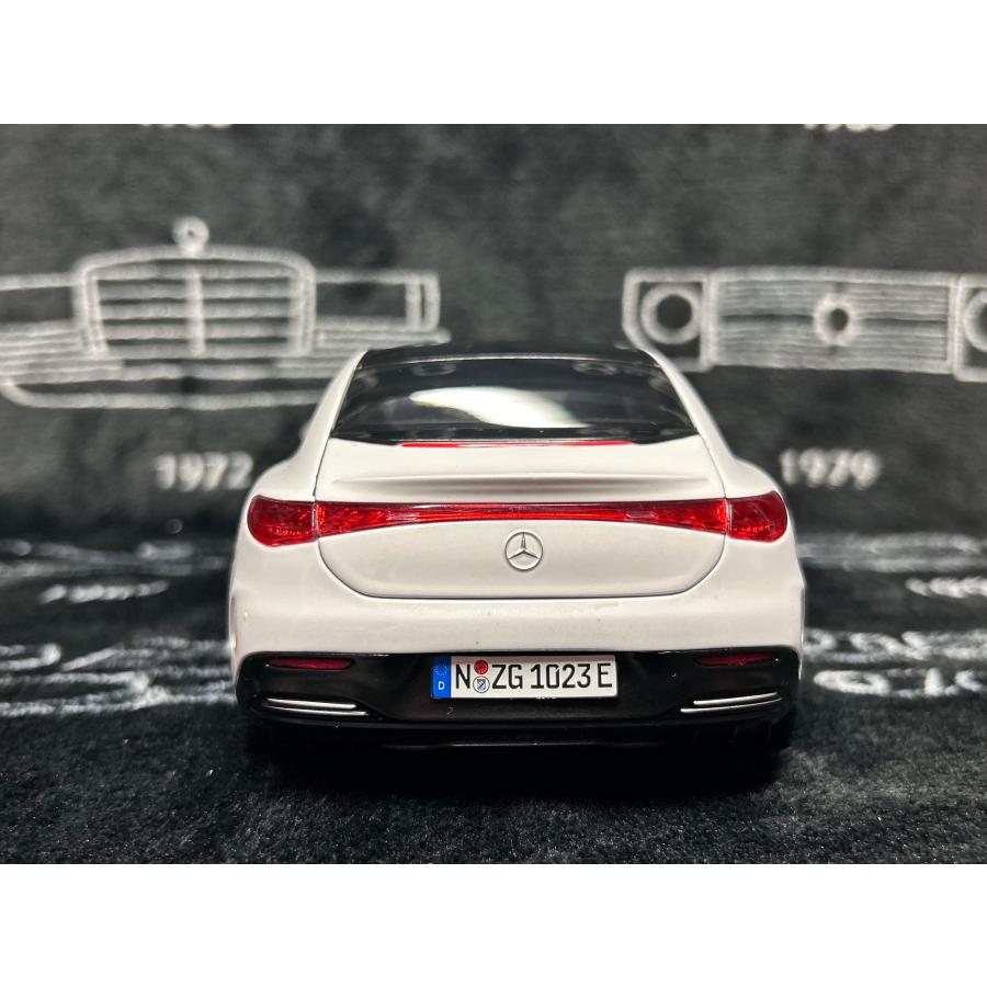 メルメル様ホワイト NZG 1/18 Mercedes Benz EQE (V295) 2022 opalite white メルセデス