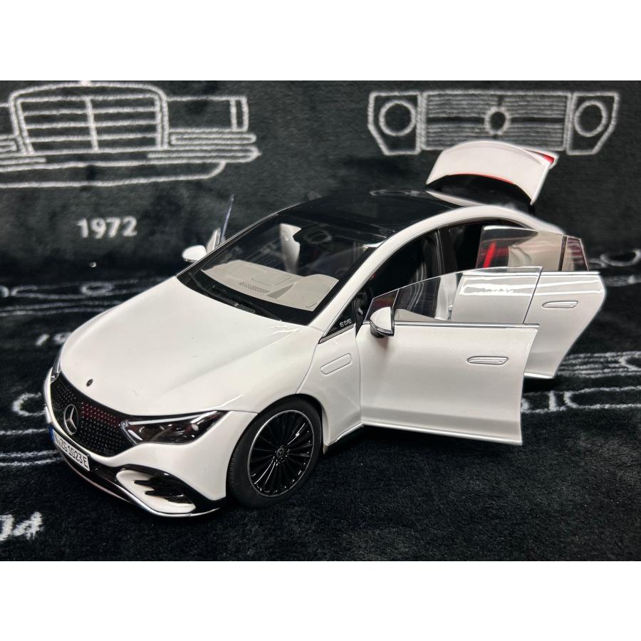 Miniature NZG 1:18 Mercedes-Benz EQE (V295) AMG Line 2023 - Voiture Neuve B66961108
