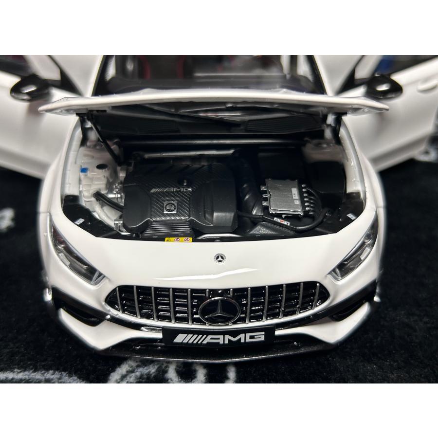 NZG 1/18 Mercedes Benz AMG A 45 S 4Matic Polar white メルセデス