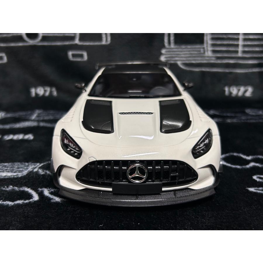 ミニチャンプス minichamps 1/18 Mercedes Benz AMG AMG GT Black