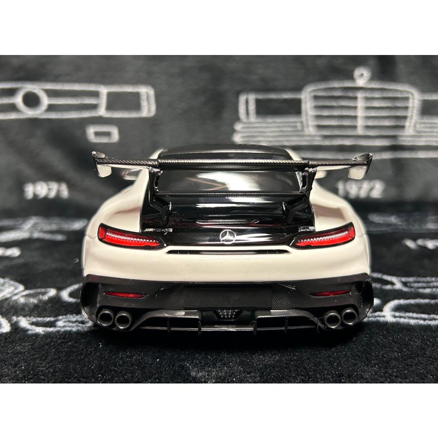 ミニチャンプス　メルセデスベンツR250 1/18 ミニカー ミニチャンプス minichamps 1/18 Mercedes Benz AMG AMG GT Black