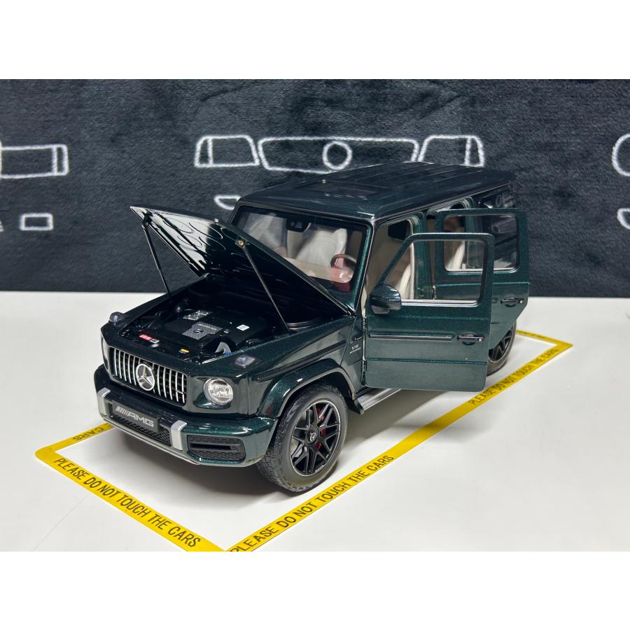 minichamps 1/18 Mercedes Benz AMG G63 W463 ダークグリーン