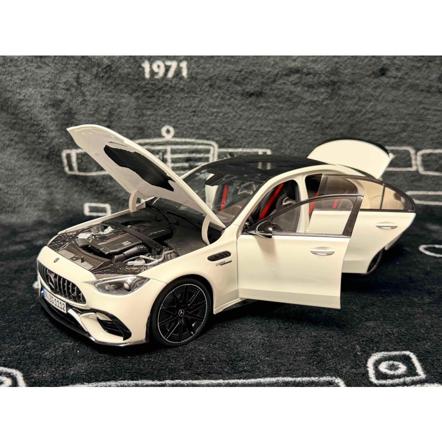 NZG 1/18 Mercedes Benz AMG C63 S E-PERFORMANCE 2024 OPALITH WHITE