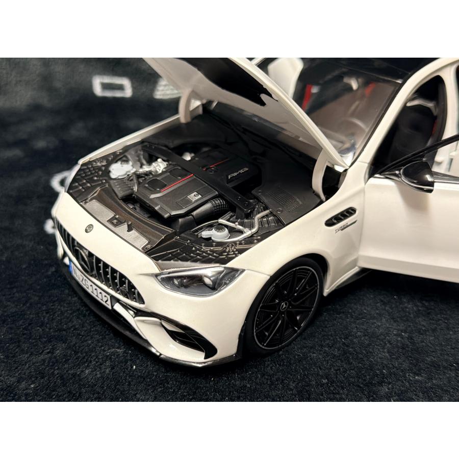 NZG 1/18 Mercedes Benz AMG C63 S E-PERFORMANCE 2024 OPALITH WHITE