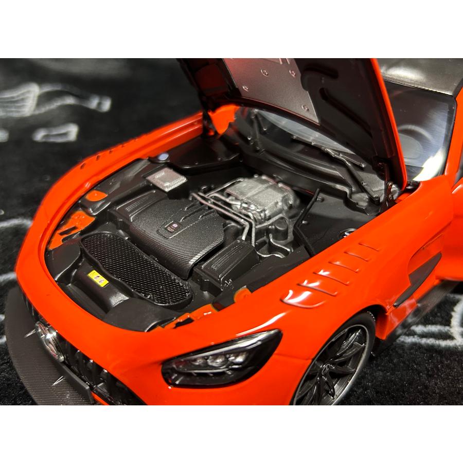 ミニチャンプス minichamps 1/18 Mercedes Benz AMG GT Black Series